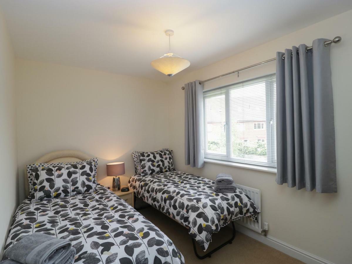 House Martins Villa Devizes Exterior photo