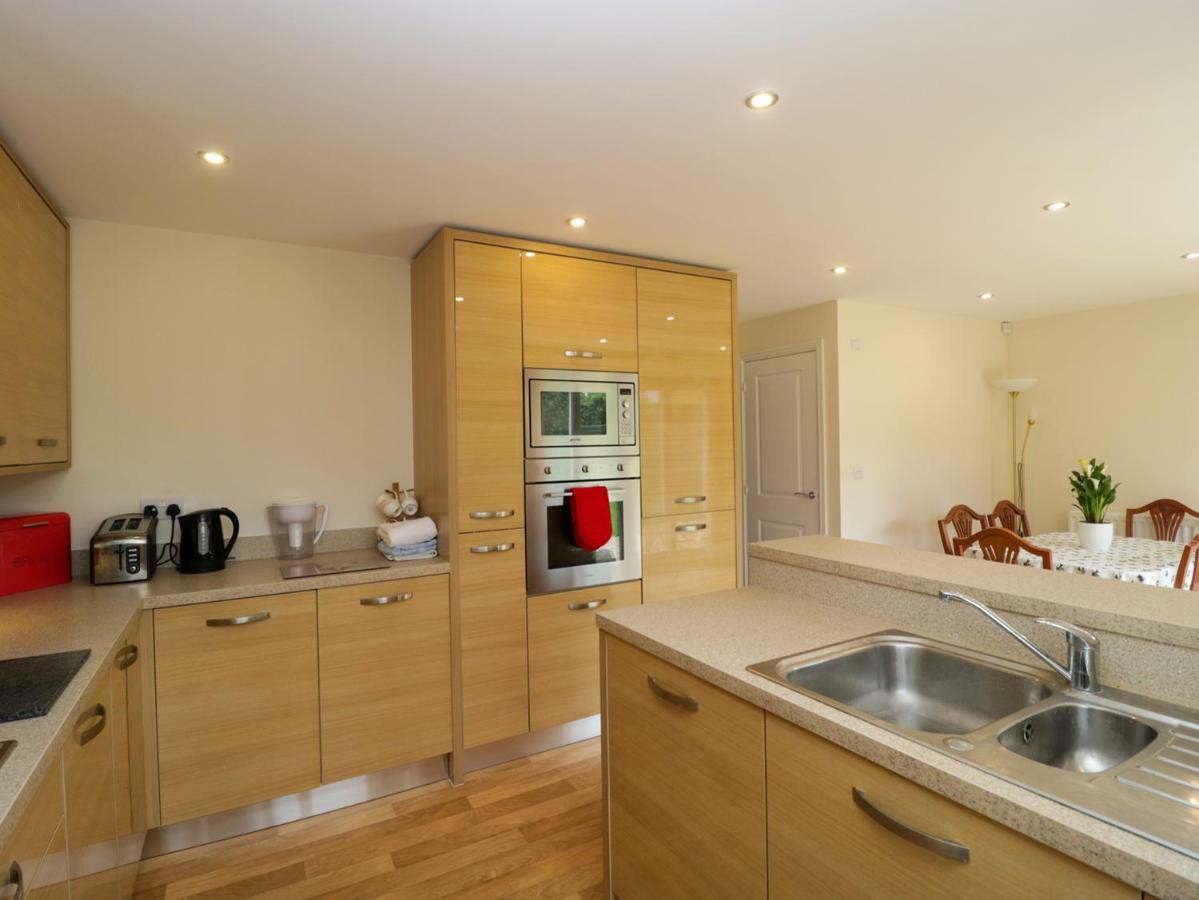 House Martins Villa Devizes Exterior photo