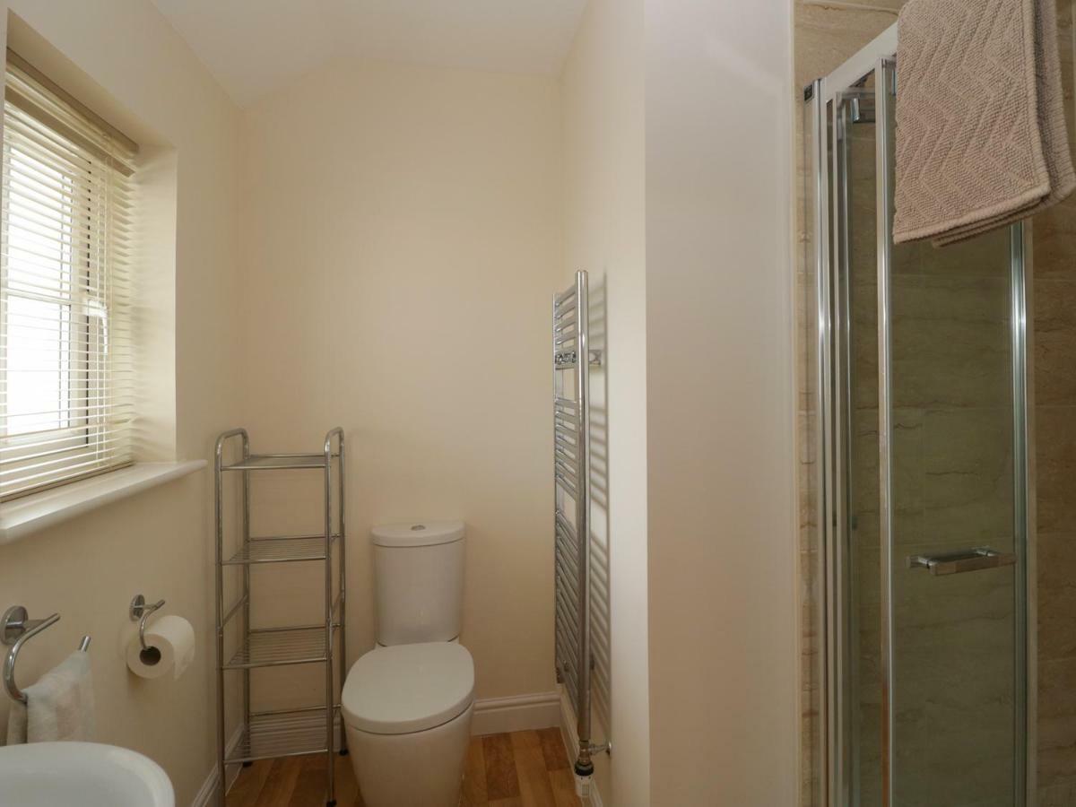 House Martins Villa Devizes Exterior photo